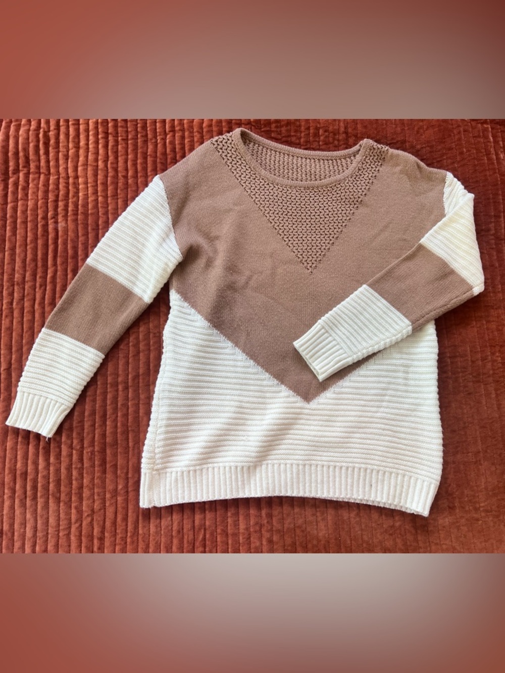 Colorblock Knit Pullover Sweater in Brown and Cream